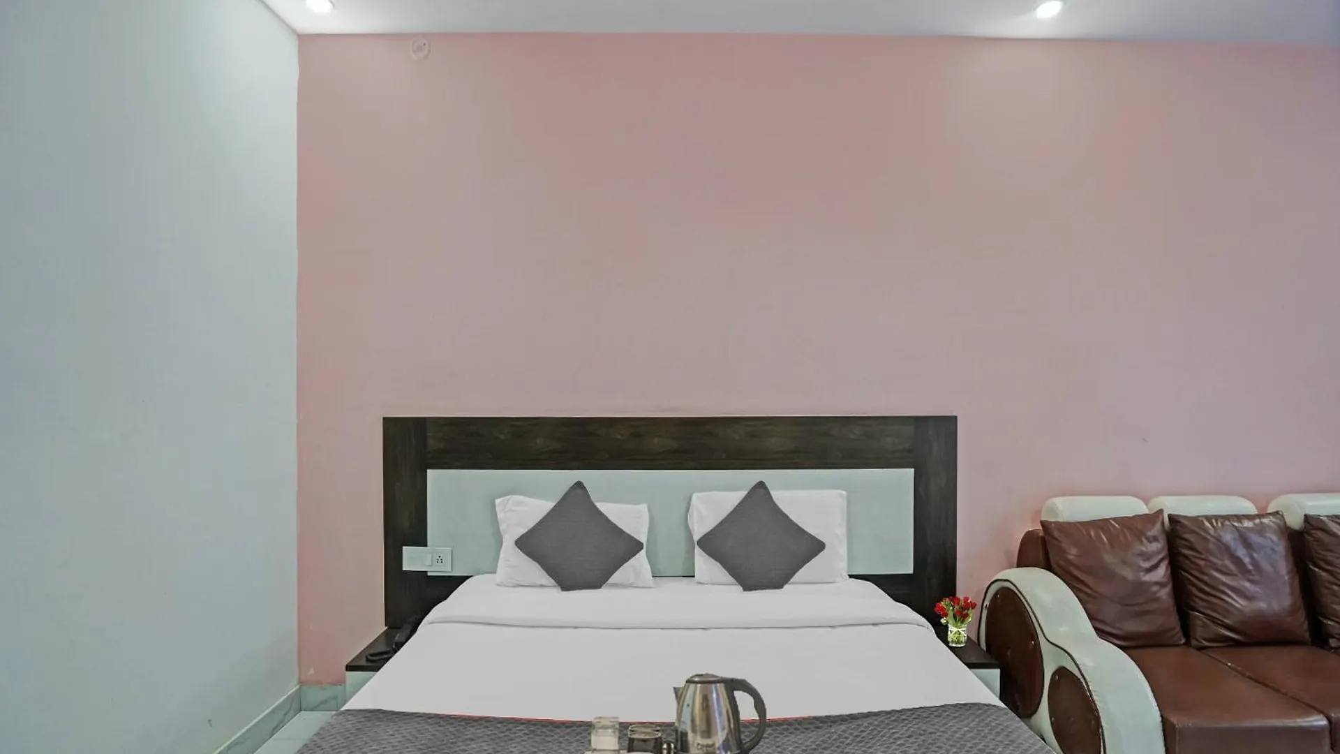 Hotel O Rajvanshi Paradise Gurgaon