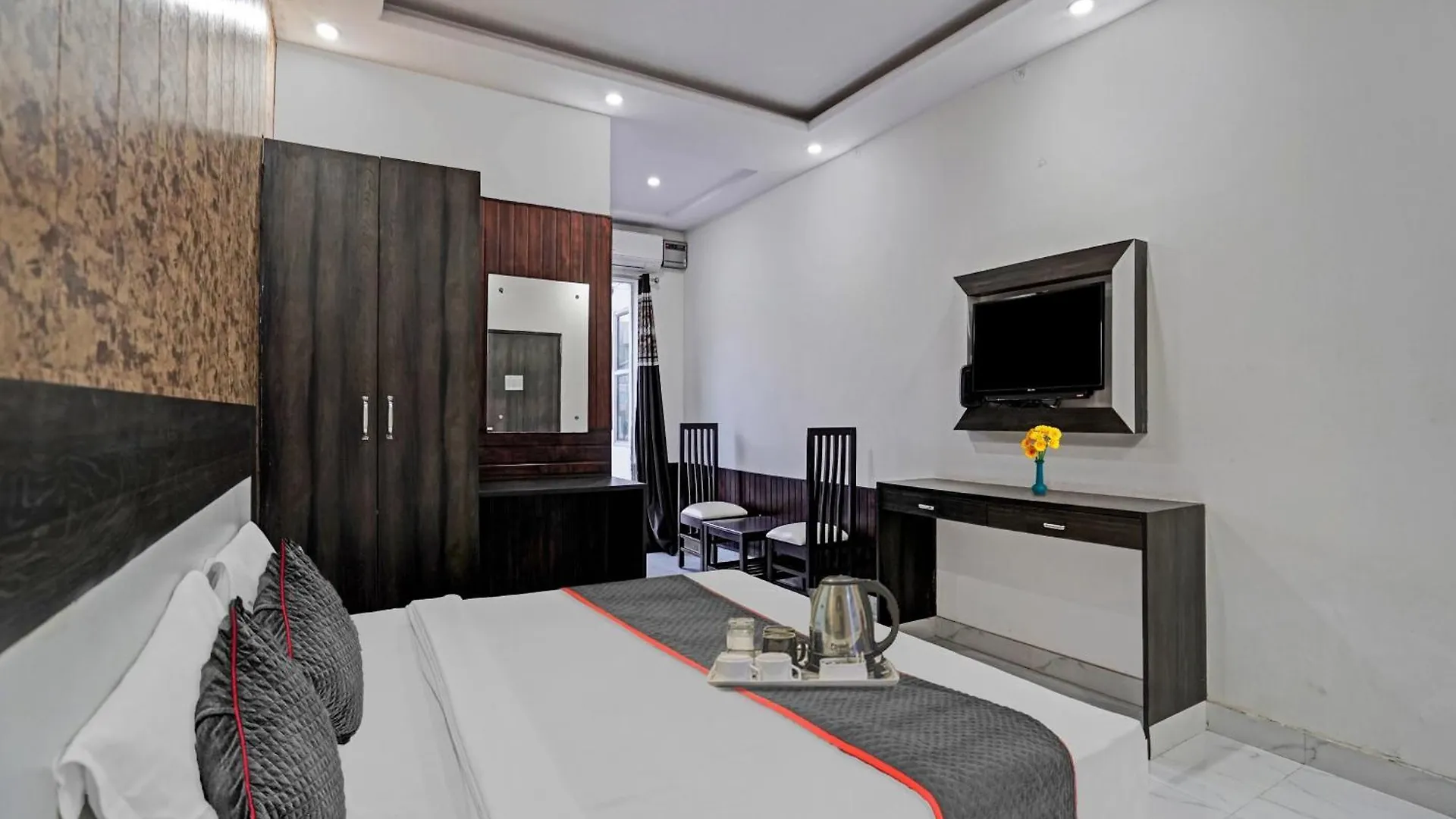 Hotel O Rajvanshi Paradise Gurgaon