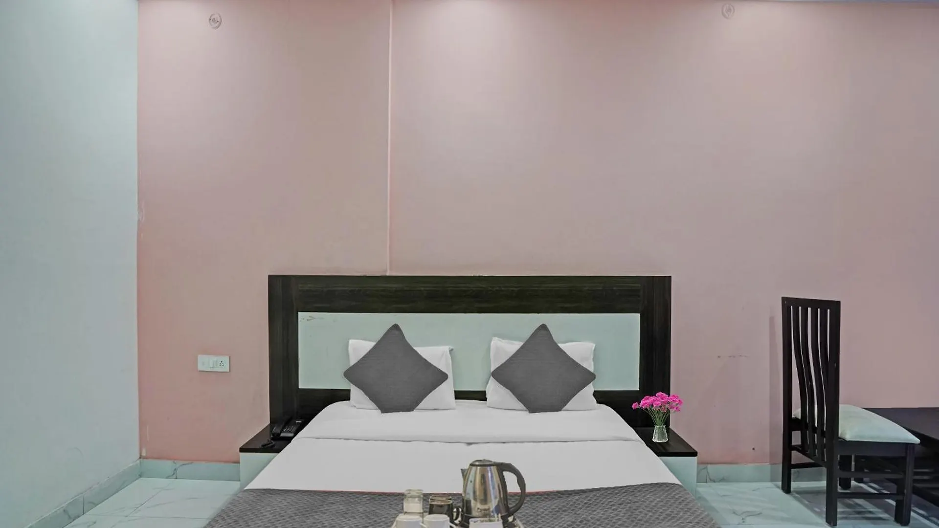 Hotel O Rajvanshi Paradise Gurgaon